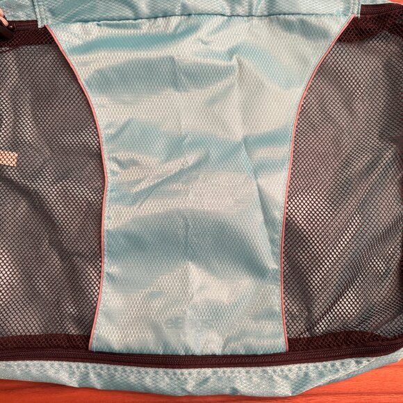 TRAVEL--- Compression Packing Cubes (3 Large) - Picture 3 of 7